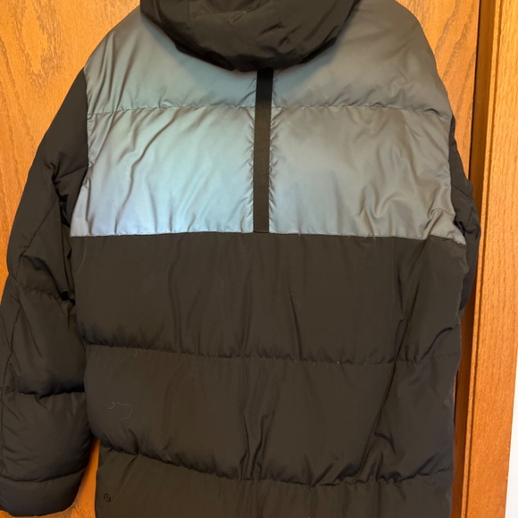 Lululemon Mens Puffer Coat classic gray black w/hood  pockets Like new - Picture 6 of 9